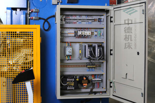 ZDPK-10032采用法國進口施耐德元氣件，穩定耐用壽命長